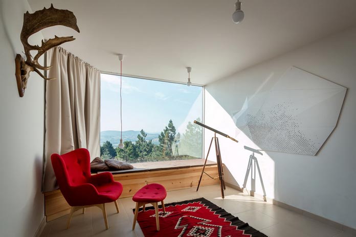 A look inside the little hut.