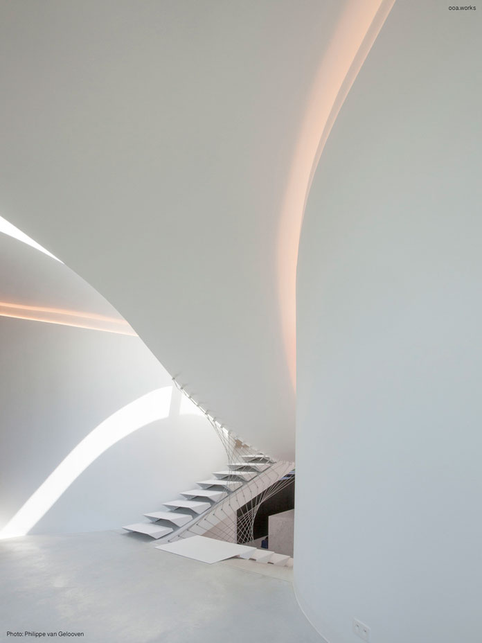 Flowing lines and shapes inside the house.