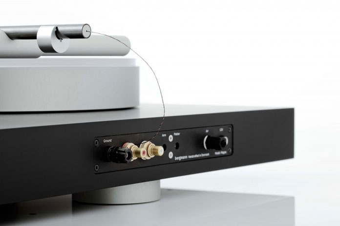 A blend of modern technology and high quality finishing.