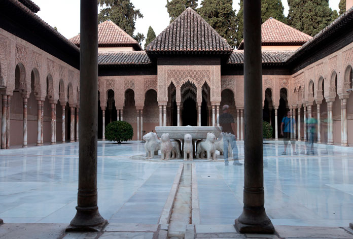 The architect specializes in historical heritage. The architect specializes in historical heritage.