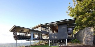 The Maleny House by Bark Design Architects