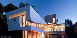 Kew House 3 - A Private Residence by Vibe Design Group