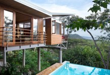 The holiday house by architect Benjamin Garcia Saxe overlooks the natural jungle of Costa Rica.