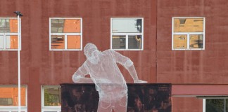 Chained, a collaborative artwork at the Università Bicocca, Milano by Edoardo Tresoldi and Gonzalo Borondo.