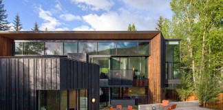 Blackbird House in Aspen, Colorado A contemporary home located in Aspen, Colorado.