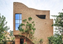 A house of the the Fairyland Guorui Villa complex, located in Beijing, China. The entire complex has been designed by UN Studio.