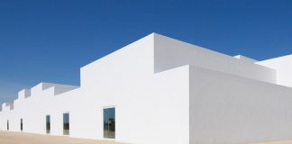 Minimalist school design in Portugal by architect Aires Mateus.