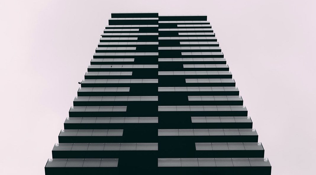 Monolicious II - minimalist architectural photography by Sebastian Weiss