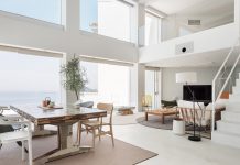 Shichirigahama House by architecture firm SNARK.