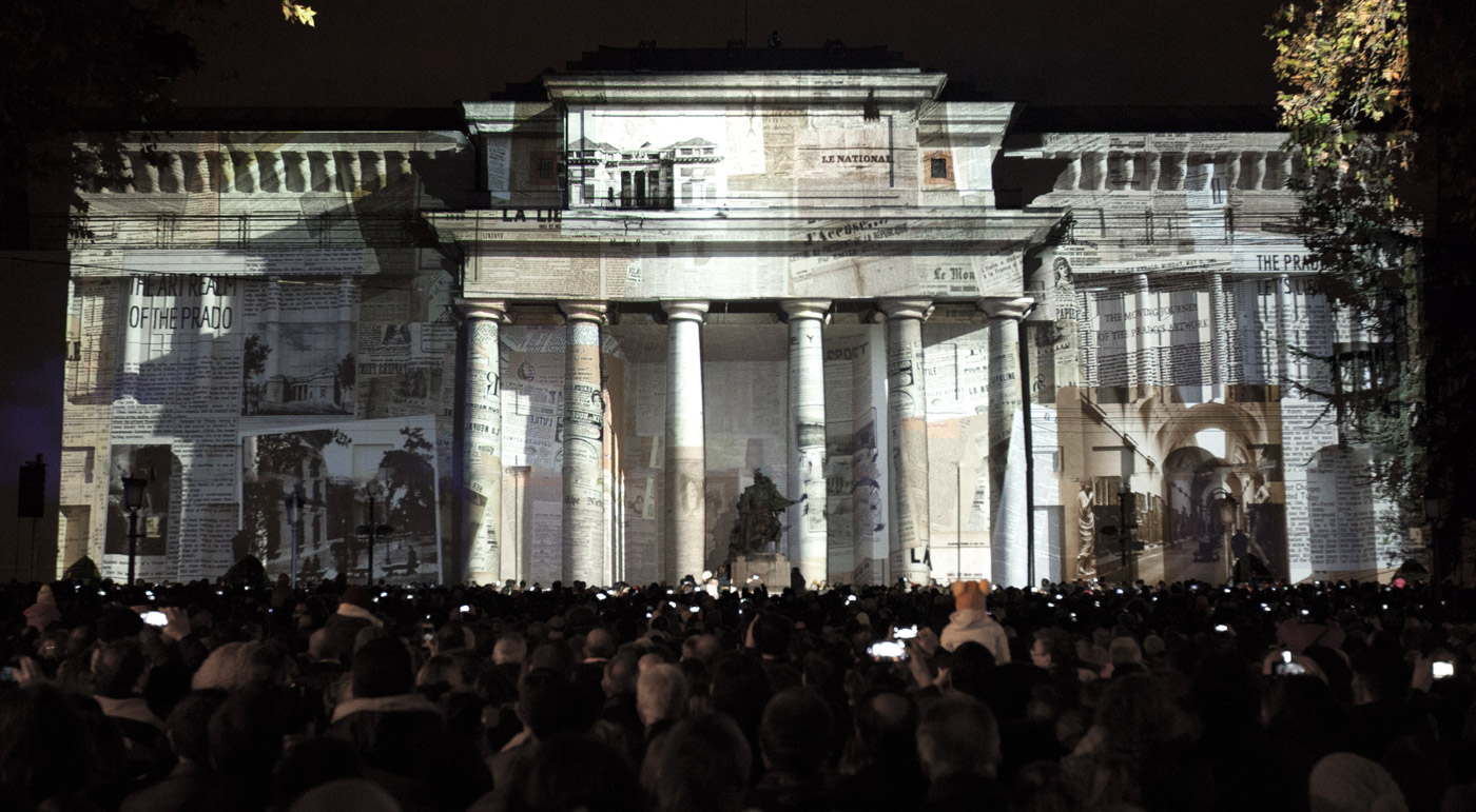Newspapers - Prado Museum's Bicentenary - 3D Projection Mapping by Onionlab