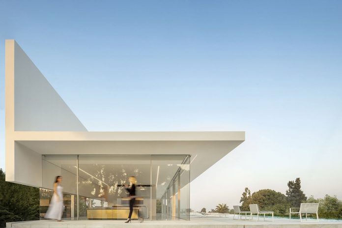 Hofmann House in Rocafort, Valencia designed by Fran Silvestre Arquitectos.