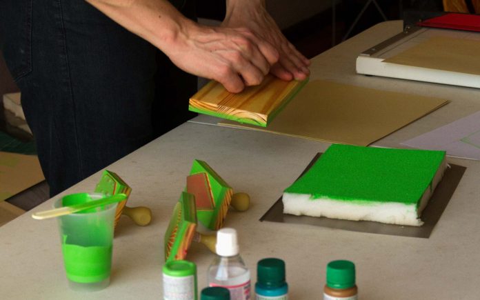 Handmade branding by Carlos Bauer for Diversa