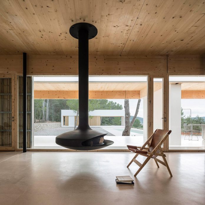 A house in Sant Mateu, Ibiza by architecture studio Marià Castelló.