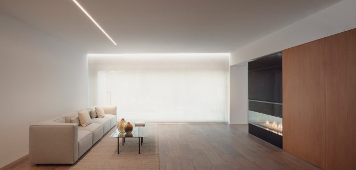 House in San Vicente de Paul by Balzar Architects