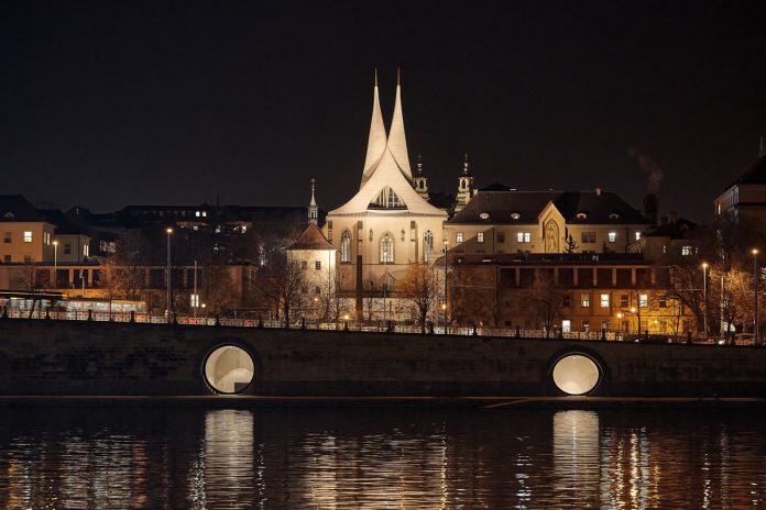 A revitalization of the Prague riverfront area by Petr Janda I Brainwork.
