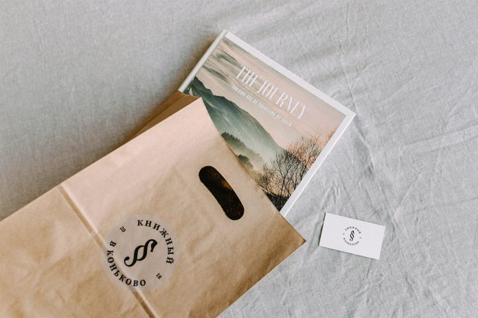 Bookstore branding by graphic designer Anastasia Kurilenko.