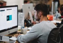 How To Become A Graphic Designer