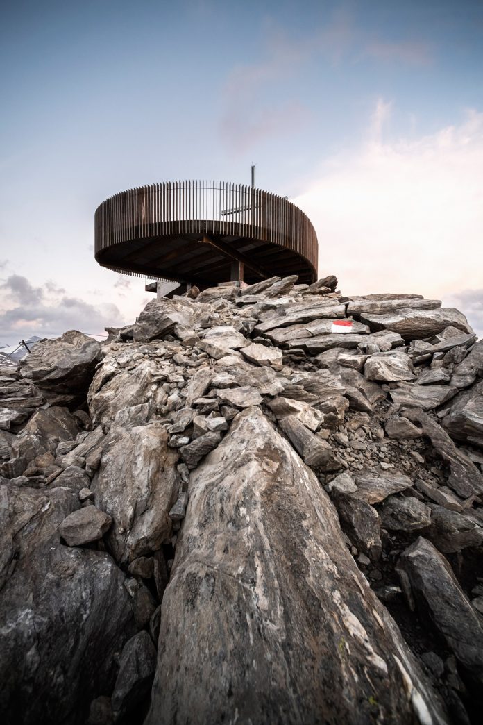 "Ötzi Peak 3251m", a new observation deck on the Schnals Valley Glacier designed by noa* network of architecture.