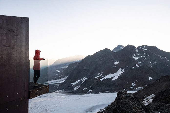 "Ötzi Peak 3251m", a new observation deck on the Schnals Valley Glacier designed by noa* network of architecture.