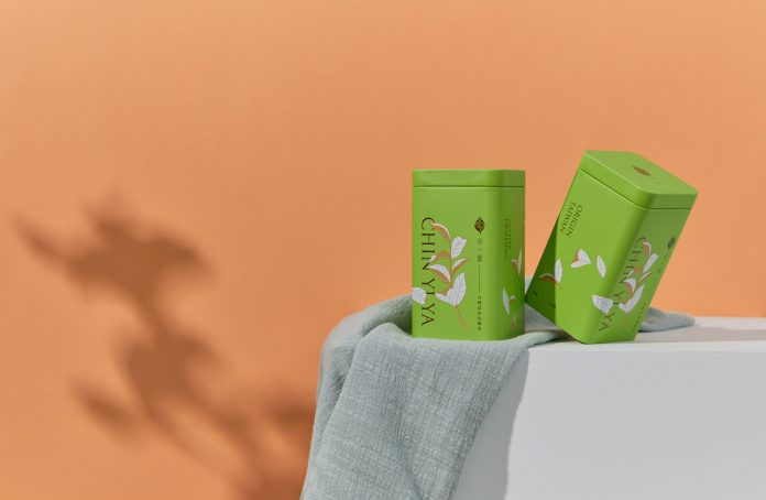Packaging design by Aaoo Studio for the Chin Yi Ya Tea shop.