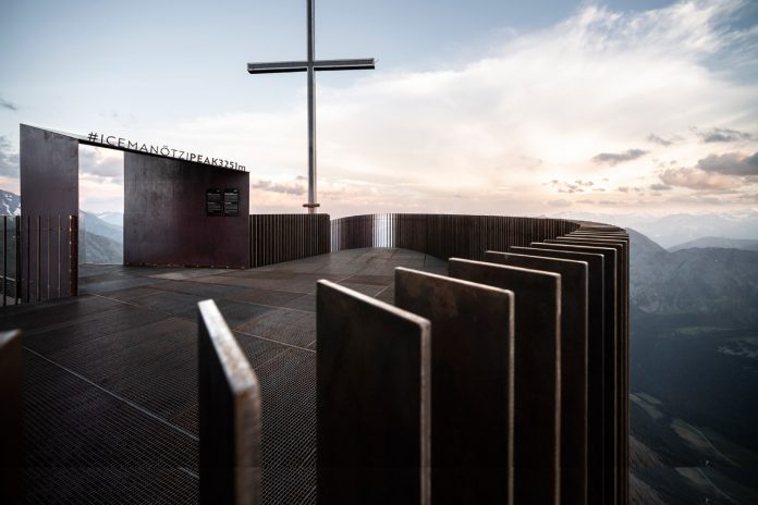 "Ötzi Peak 3251m", a new observation deck on the Schnals Valley Glacier designed by noa* network of architecture.