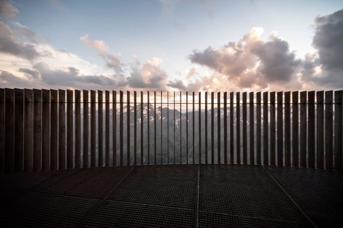 "Ötzi Peak 3251m", a new observation deck on the Schnals Valley Glacier designed by noa* network of architecture.