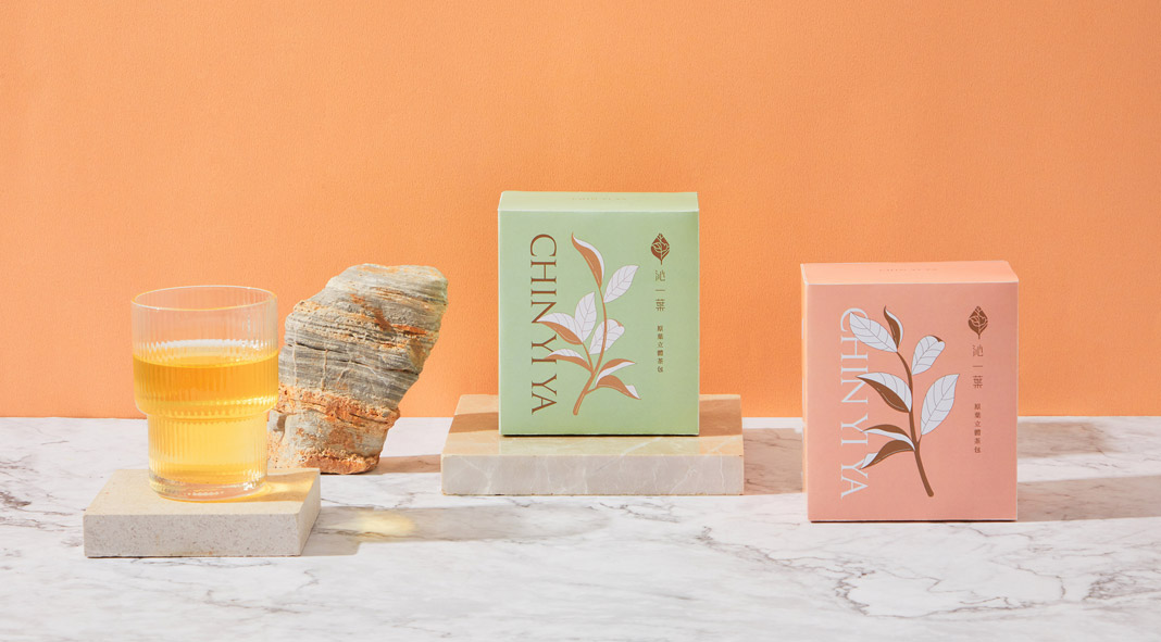 Packaging design by Aaoo Studio for the Chin Yi Ya Tea shop. Packaging design by Aaoo Studio for the Chin Yi Ya Tea shop.