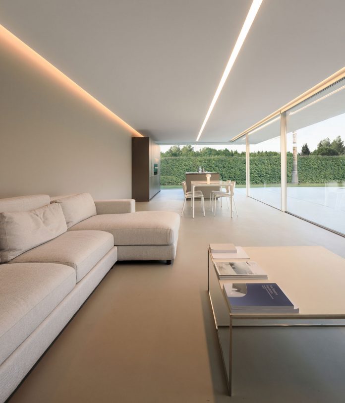 House of Silence by Fran Silvestre Arquitectos.