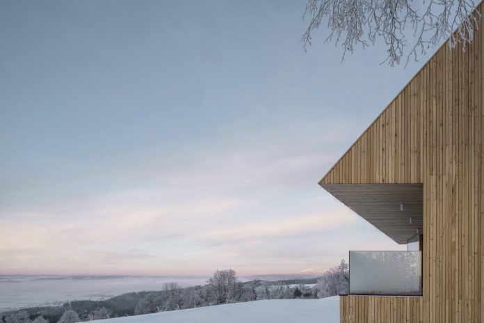 House in Krkonoše by Fránek Architects