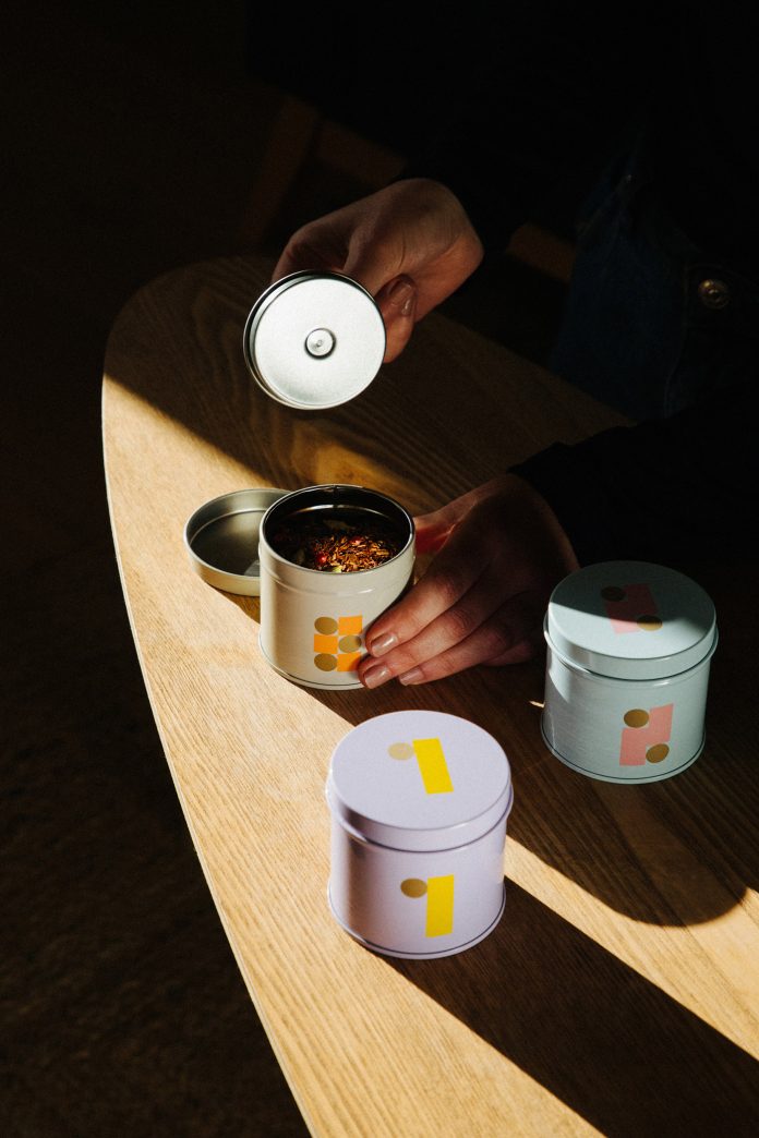 Sans & Sans branding by Requena Office.