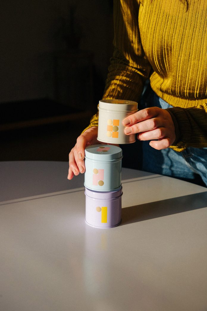 Sans & Sans branding by Requena Office.