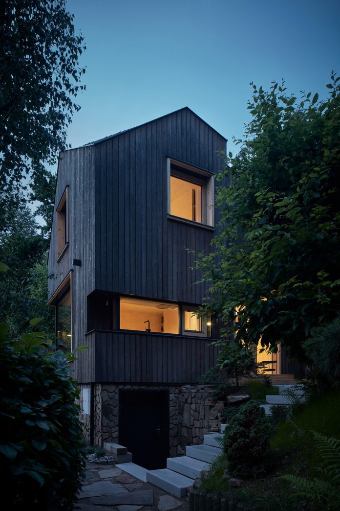 Architecture studio Prodesi/Domesi designed a cottage inspired by a ship cabin