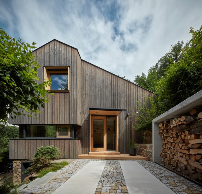 Architecture studio Prodesi/Domesi designed a cottage inspired by a ship cabin