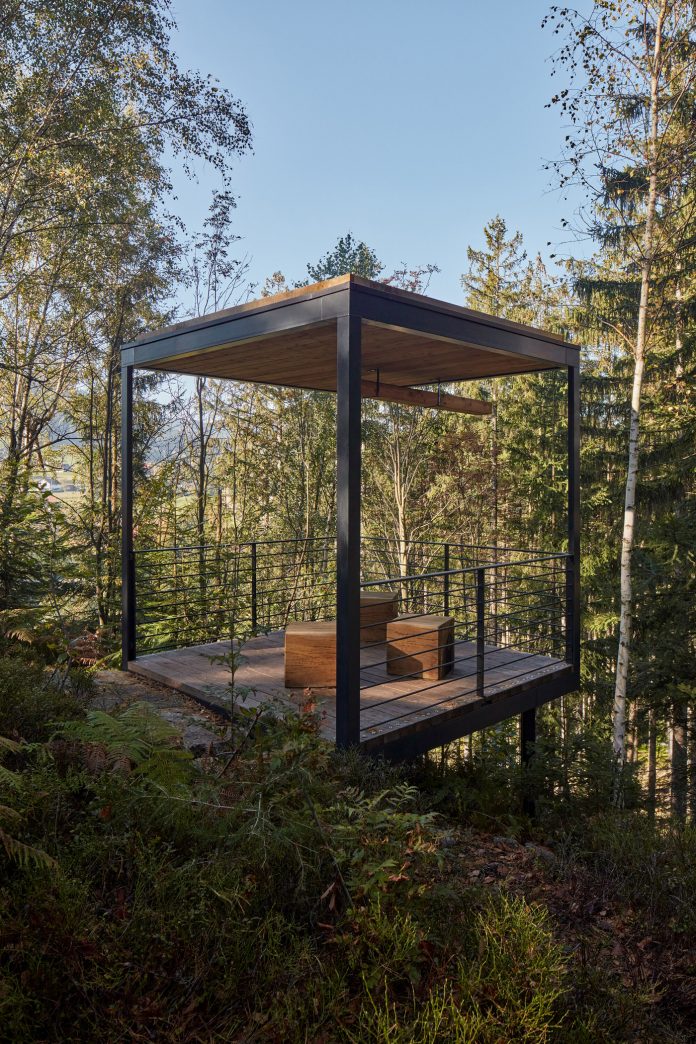 Walk Over the Quarry by Henkai Architekti