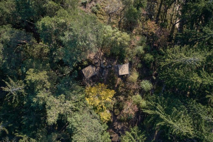 Walk Over the Quarry by Henkai Architekti