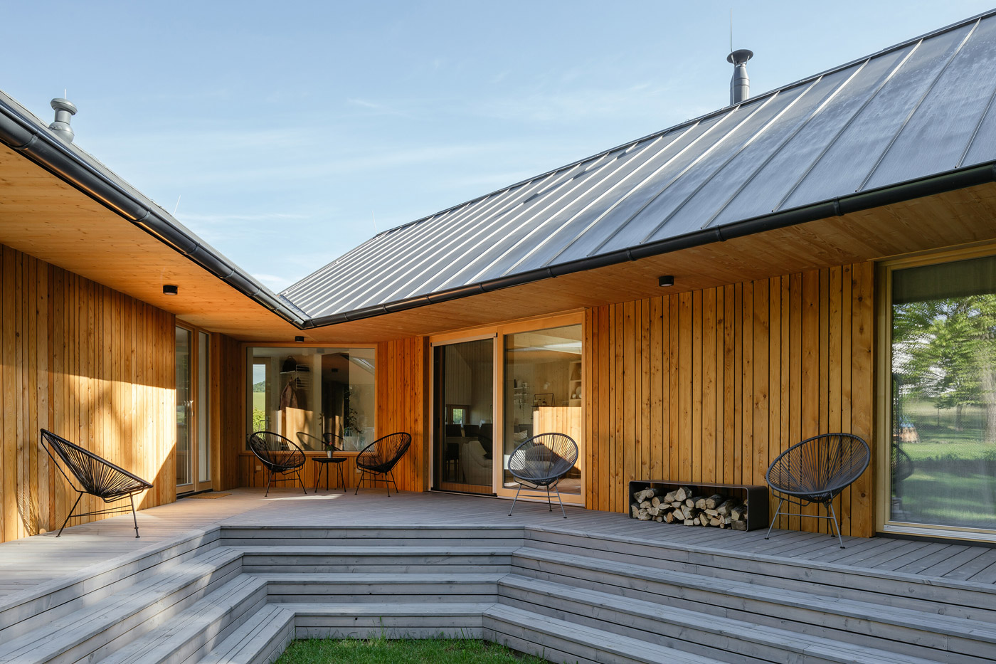 House with In-law Suite by KLAR architects