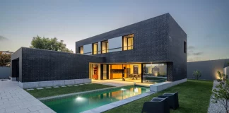 LBlack House by M2 Senos Arquitectos