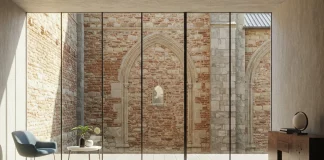 Blending Modern and Classic Architecture