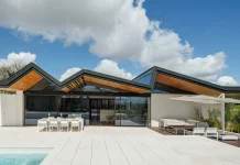 Alcoutins House, a project by Paulo Martins Arquitectura e Design, photographed by Ivo Tavares