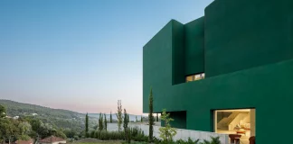 Ponto C – Cultura e Criatividade, designed by Galeria Gabinete and photographed by Ivo Tavares